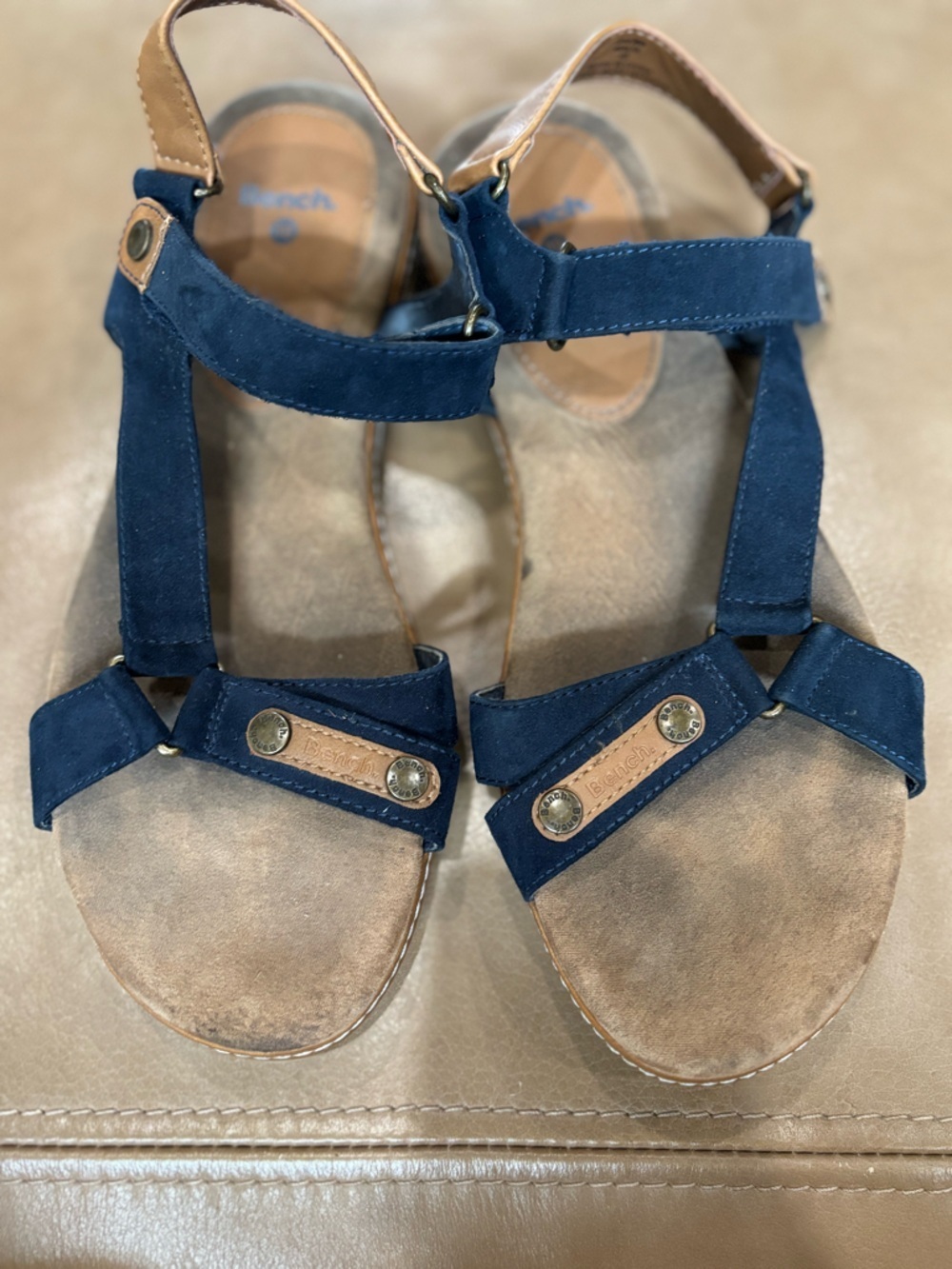 Bench vintage Navy Blue T-Strap Casual comfortable minimalist Sandals - Picture 2 of 6